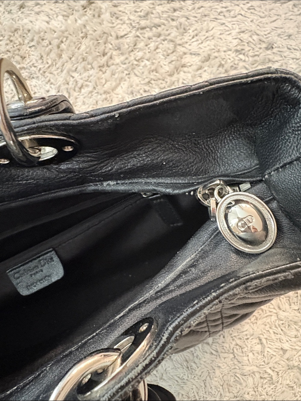 Black Quilted Leather Satchel Handbag - Designer Style - Picture 12 of 13